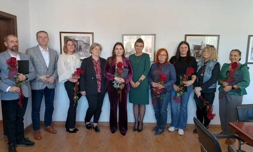 Zdjęcie do Dzień Edukacji Narodowej - nagrody dla nauczycieli i dyrektor&oacute;w